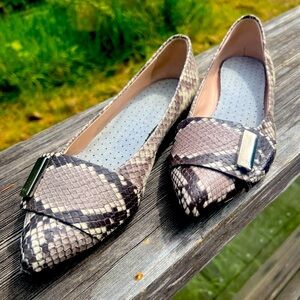 AGL Genuine Italian Leather Snakeskin Patterned Almond Toe Loafers Flats